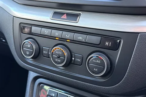 SH67JKJ Volkswagen Sharan 2.0 TDI SE Nav Euro 6 (s/s) 5dr Thumbnail #23