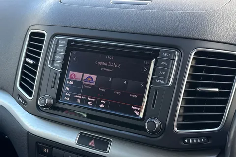 SH67JKJ Volkswagen Sharan 2.0 TDI SE Nav Euro 6 (s/s) 5dr Thumbnail #44