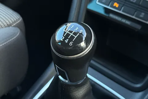 SH67JKJ Volkswagen Sharan 2.0 TDI SE Nav Euro 6 (s/s) 5dr Thumbnail #47