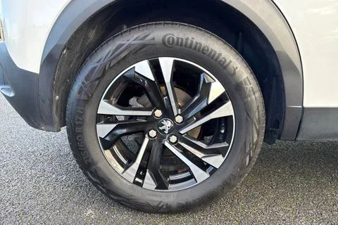 10 of 66 for PEUGEOT e-2008 50kWh GT Auto 5dr (7kW Charger)