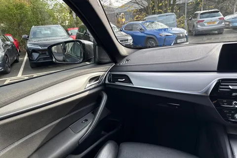 PF67PBO BMW 5 Series 3.0 530d M Sport Auto xDrive Euro 6 (s/s) 4dr Thumbnail #16