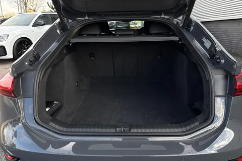 KY25FNA Audi A6 E-Tron Sportback 100kWh Performance S line Auto 5dr Thumbnail #8