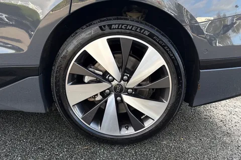 KY25FNA Audi A6 E-Tron Sportback 100kWh Performance S line Auto 5dr Thumbnail #13