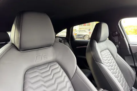 KY25FNA Audi A6 E-Tron Sportback 100kWh Performance S line Auto 5dr Thumbnail #25