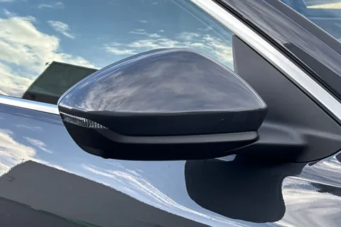 KY25FNA Audi A6 E-Tron Sportback 100kWh Performance S line Auto 5dr Thumbnail #45