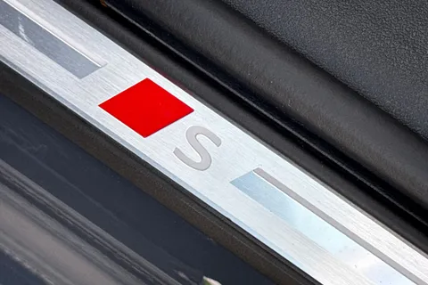 KY25FNA Audi A6 E-Tron Sportback 100kWh Performance S line Auto 5dr Thumbnail #49