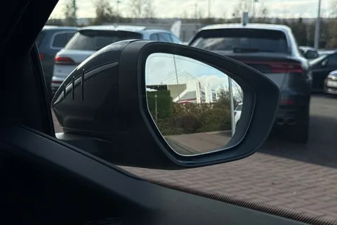 KY25FNA Audi A6 E-Tron Sportback 100kWh Performance S line Auto 5dr Thumbnail #62