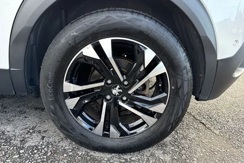 OV72WCP PEUGEOT e-2008 50kWh GT Auto 5dr (7kW Charger) Thumbnail #11