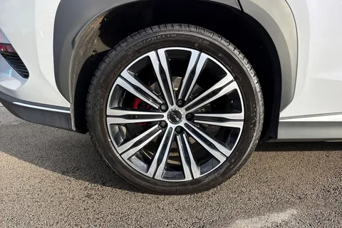 DE75FFB BYD Sealion 7 91.3kWh Excellence Auto AWD 5dr Thumbnail #7