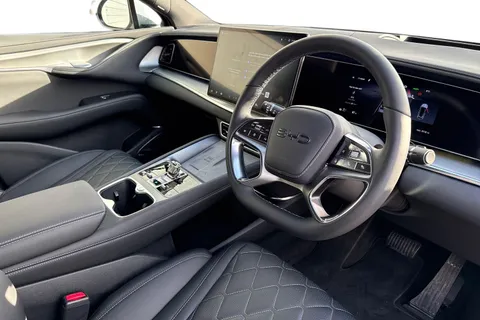 DE75FFB BYD Sealion 7 91.3kWh Excellence Auto AWD 5dr Thumbnail #8