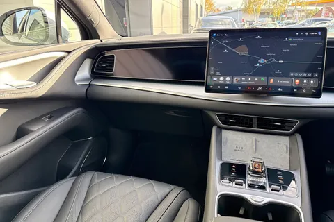 DE75FFB BYD Sealion 7 91.3kWh Excellence Auto AWD 5dr Thumbnail #15