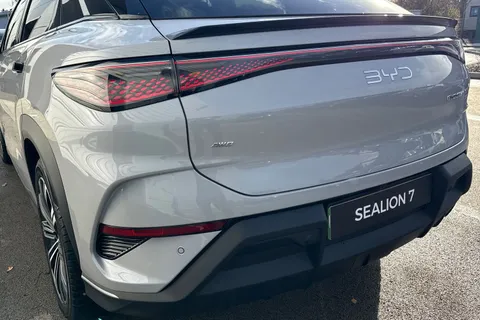 DE75FFB BYD Sealion 7 91.3kWh Excellence Auto AWD 5dr Thumbnail #16