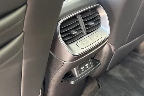 DE75FFB BYD Sealion 7 91.3kWh Excellence Auto AWD 5dr Thumbnail #42