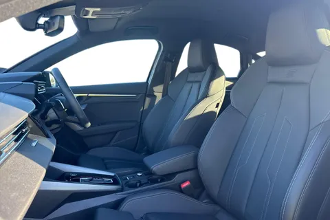 KM25EZV Audi A3 Black Edition 35 TFSI 150 PS S tronic Thumbnail #17