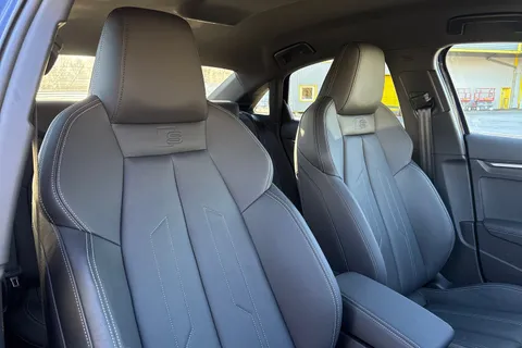 KM25EZV Audi A3 Black Edition 35 TFSI 150 PS S tronic Thumbnail #25