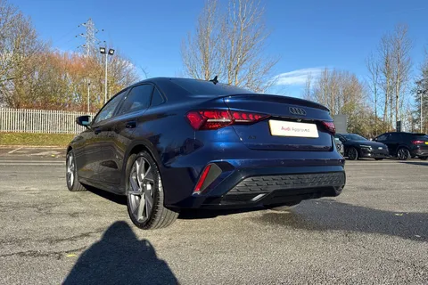 KM25EZV Audi A3 Black Edition 35 TFSI 150 PS S tronic Thumbnail #37