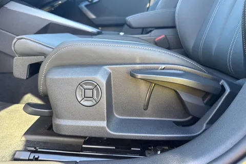 KM25EZV Audi A3 Black Edition 35 TFSI 150 PS S tronic Thumbnail #40