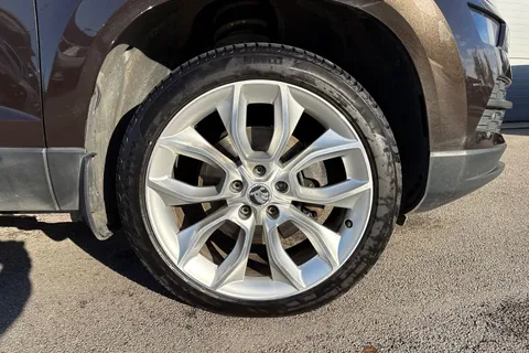 CT19VHG Škoda Karoq 1.5 TSI ACT Edition DSG 4WD Euro 6 (s/s) 5dr Thumbnail #14