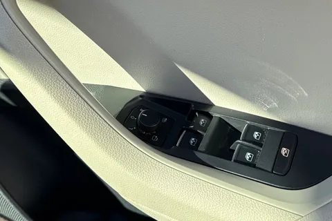 CT19VHG Škoda Karoq 1.5 TSI ACT Edition DSG 4WD Euro 6 (s/s) 5dr Thumbnail #47