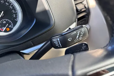 CT19VHG Škoda Karoq 1.5 TSI ACT Edition DSG 4WD Euro 6 (s/s) 5dr Thumbnail #59