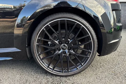 12 of 67 for Audi TT Coup- Black Edition 40 TFSI 197 PS S tronic