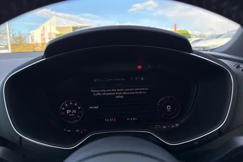 28 of 67 for Audi TT Coup- Black Edition 40 TFSI 197 PS S tronic