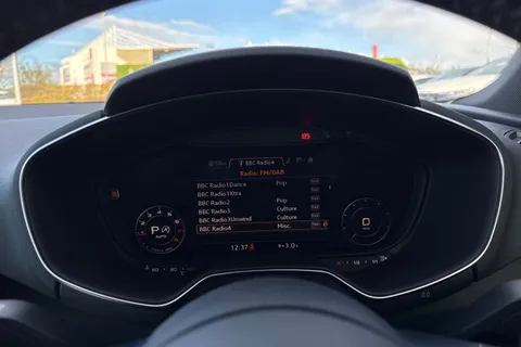 33 of 67 for Audi TT Coup- Black Edition 40 TFSI 197 PS S tronic