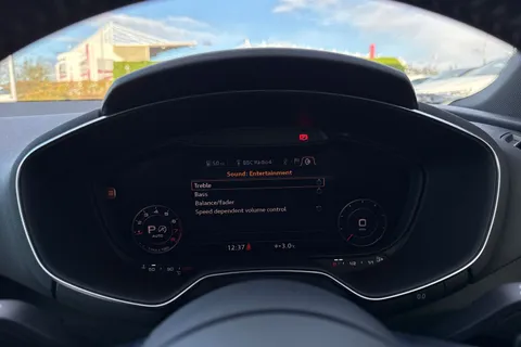 34 of 67 for Audi TT Coup- Black Edition 40 TFSI 197 PS S tronic