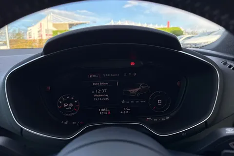 35 of 67 for Audi TT Coup- Black Edition 40 TFSI 197 PS S tronic