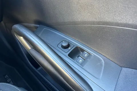 DE73FRF Škoda Fabia 1.0 TSI Colour Edition Euro 6 (s/s) 5dr Thumbnail #22