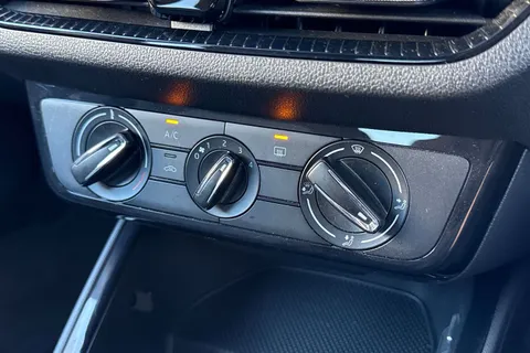 DE73FRF Škoda Fabia 1.0 TSI Colour Edition Euro 6 (s/s) 5dr Thumbnail #23