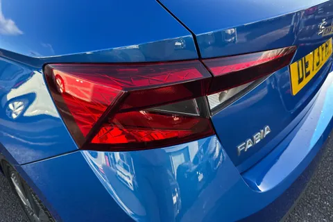 DE73FRF Škoda Fabia 1.0 TSI Colour Edition Euro 6 (s/s) 5dr Thumbnail #26