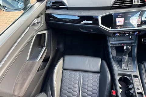 15 of 66 for Audi RS Q3 Sport Edition 400 PS S tronic