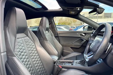 44 of 66 for Audi RS Q3 Sport Edition 400 PS S tronic