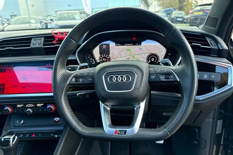 46 of 66 for Audi RS Q3 Sport Edition 400 PS S tronic