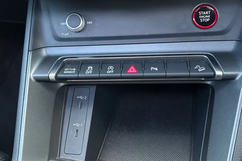 59 of 66 for Audi RS Q3 Sport Edition 400 PS S tronic