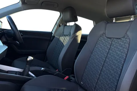 PJ72NLE Audi A1 Sport 30 TFSI 110 PS 6-speed Thumbnail #11