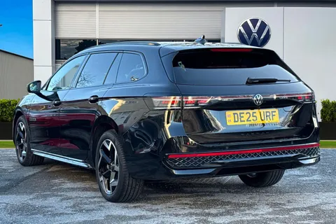 DE25URF Volkswagen Passat 1.5 TSI eHybrid 272 R-Line 5dr DSG⭐ Sunroof, Driver Assistance Pack, Info P Thumbnail #3