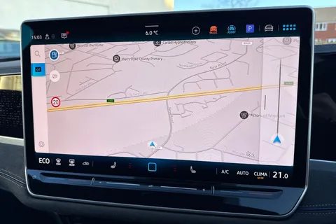 DE25URF Volkswagen Passat 1.5 TSI eHybrid 272 R-Line 5dr DSG⭐ Sunroof, Driver Assistance Pack, Info P Thumbnail #18