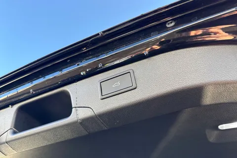 DE25URF Volkswagen Passat 1.5 TSI eHybrid 272 R-Line 5dr DSG⭐ Sunroof, Driver Assistance Pack, Info P Thumbnail #30