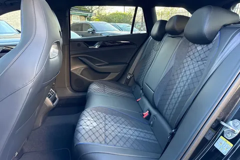 DE25URF Volkswagen Passat 1.5 TSI eHybrid 272 R-Line 5dr DSG⭐ Sunroof, Driver Assistance Pack, Info P Thumbnail #39