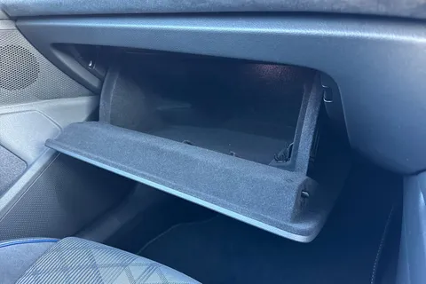 DE25URF Volkswagen Passat 1.5 TSI eHybrid 272 R-Line 5dr DSG⭐ Sunroof, Driver Assistance Pack, Info P Thumbnail #47