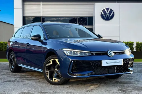 KR25WDE Volkswagen Passat 1.5 TSI eHybrid 204PS R-Line 5dr DSG ⭐Heated seats, Rear-view camera, Keyle Thumbnail #2