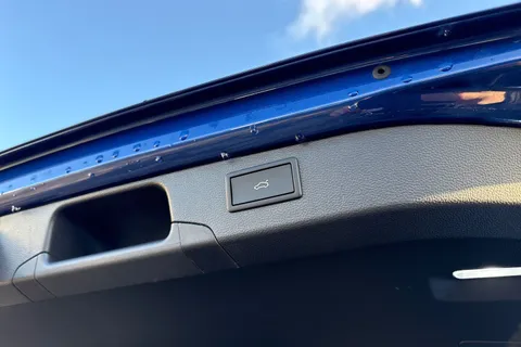 KR25WDE Volkswagen Passat 1.5 TSI eHybrid 204PS R-Line 5dr DSG ⭐Heated seats, Rear-view camera, Keyle Thumbnail #30