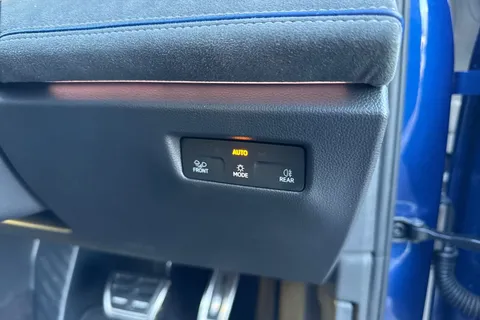 KR25WDE Volkswagen Passat 1.5 TSI eHybrid 204PS R-Line 5dr DSG ⭐Heated seats, Rear-view camera, Keyle Thumbnail #43