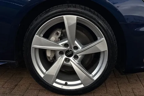 11 of 64 for Audi A4 Avant Avant S line 40 TFSI 204 PS S tronic