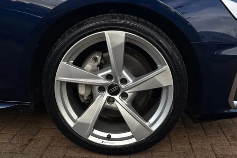 13 of 64 for Audi A4 Avant Avant S line 40 TFSI 204 PS S tronic