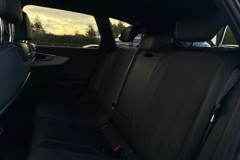 19 of 64 for Audi A4 Avant Avant S line 40 TFSI 204 PS S tronic