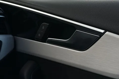 21 of 64 for Audi A4 Avant Avant S line 40 TFSI 204 PS S tronic