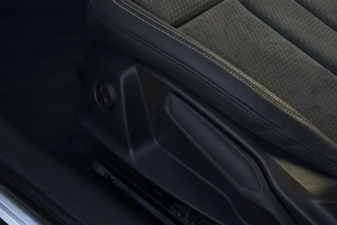 32 of 64 for Audi A4 Avant Avant S line 40 TFSI 204 PS S tronic